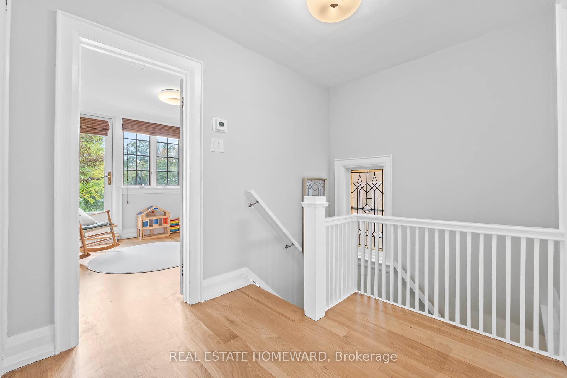Photo 14 of 19 Cavendish Street, Toronto, The Beaches — HOMEH