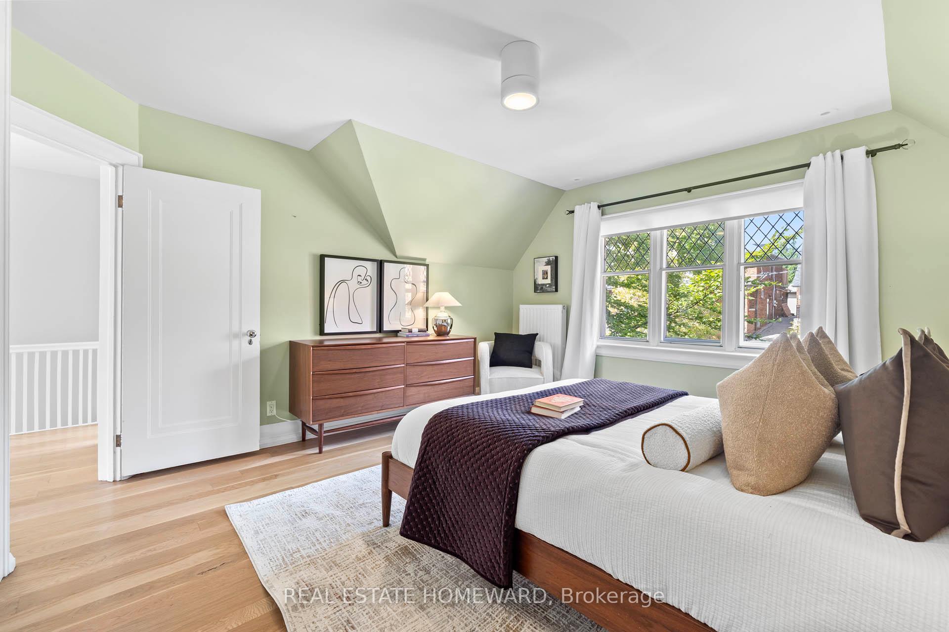 Photo 26 of 19 Cavendish Street, Toronto, The Beaches — HOMEH