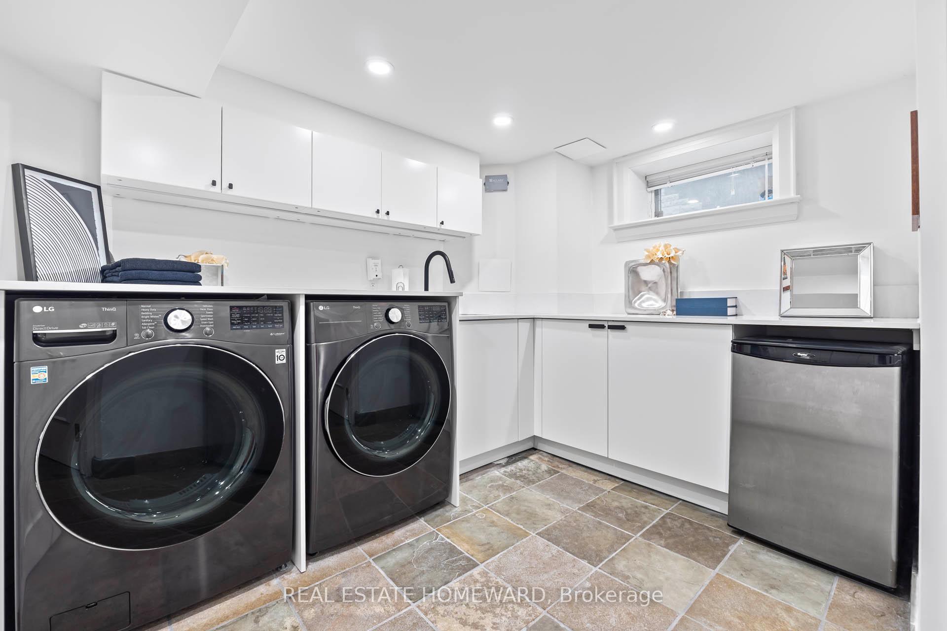 Photo 21 of 19 Cavendish Street, Toronto, The Beaches — HOMEH