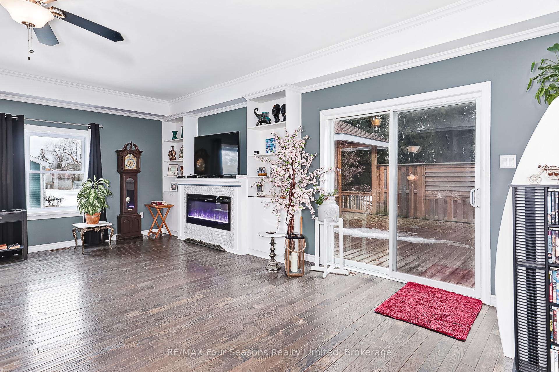 Photo 9 of 225 Christopher Street, Clearview, Stayner — HOMEH