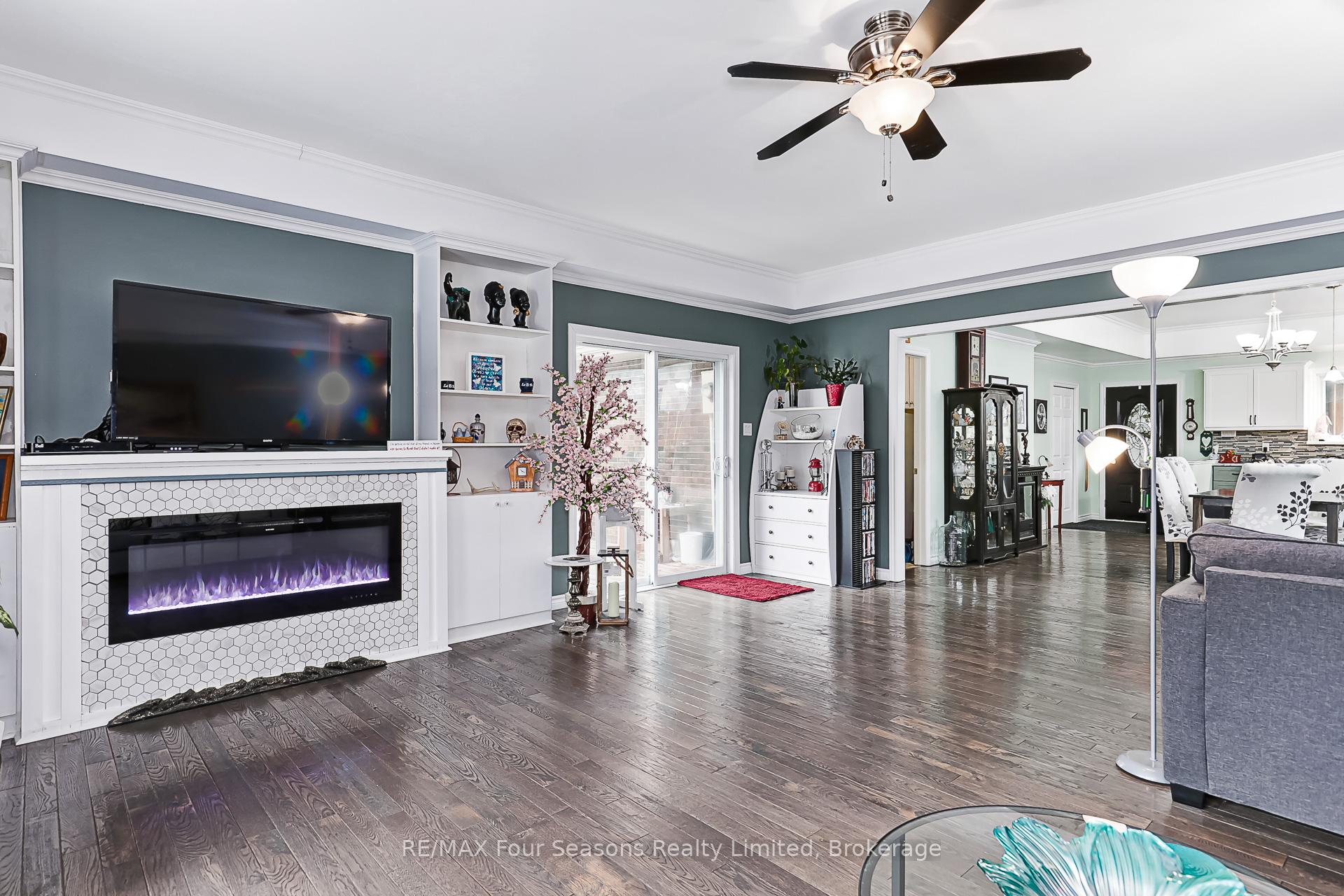 Photo 13 of 225 Christopher Street, Clearview, Stayner — HOMEH