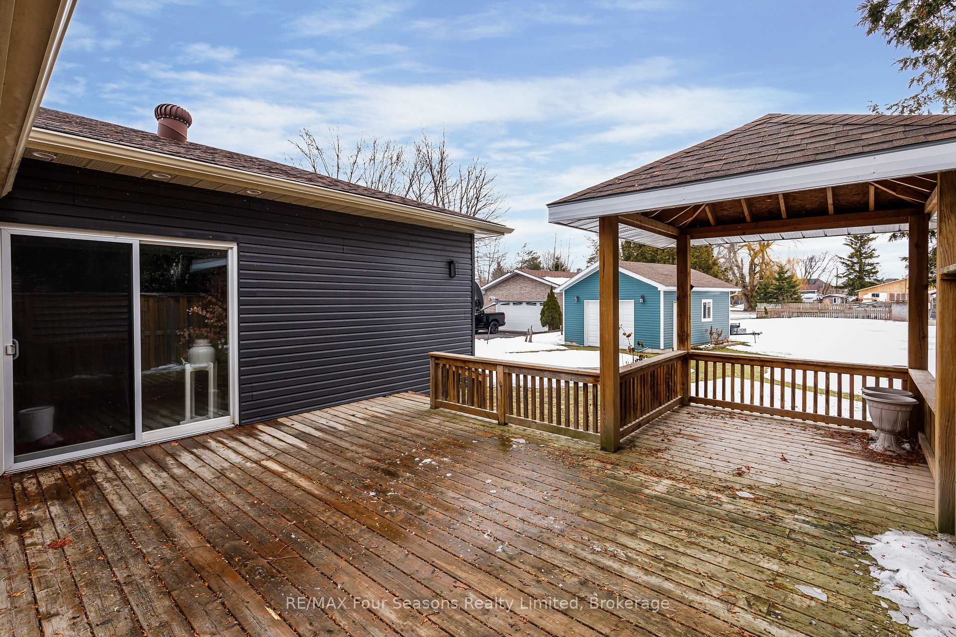 Photo 31 of 225 Christopher Street, Clearview, Stayner — HOMEH