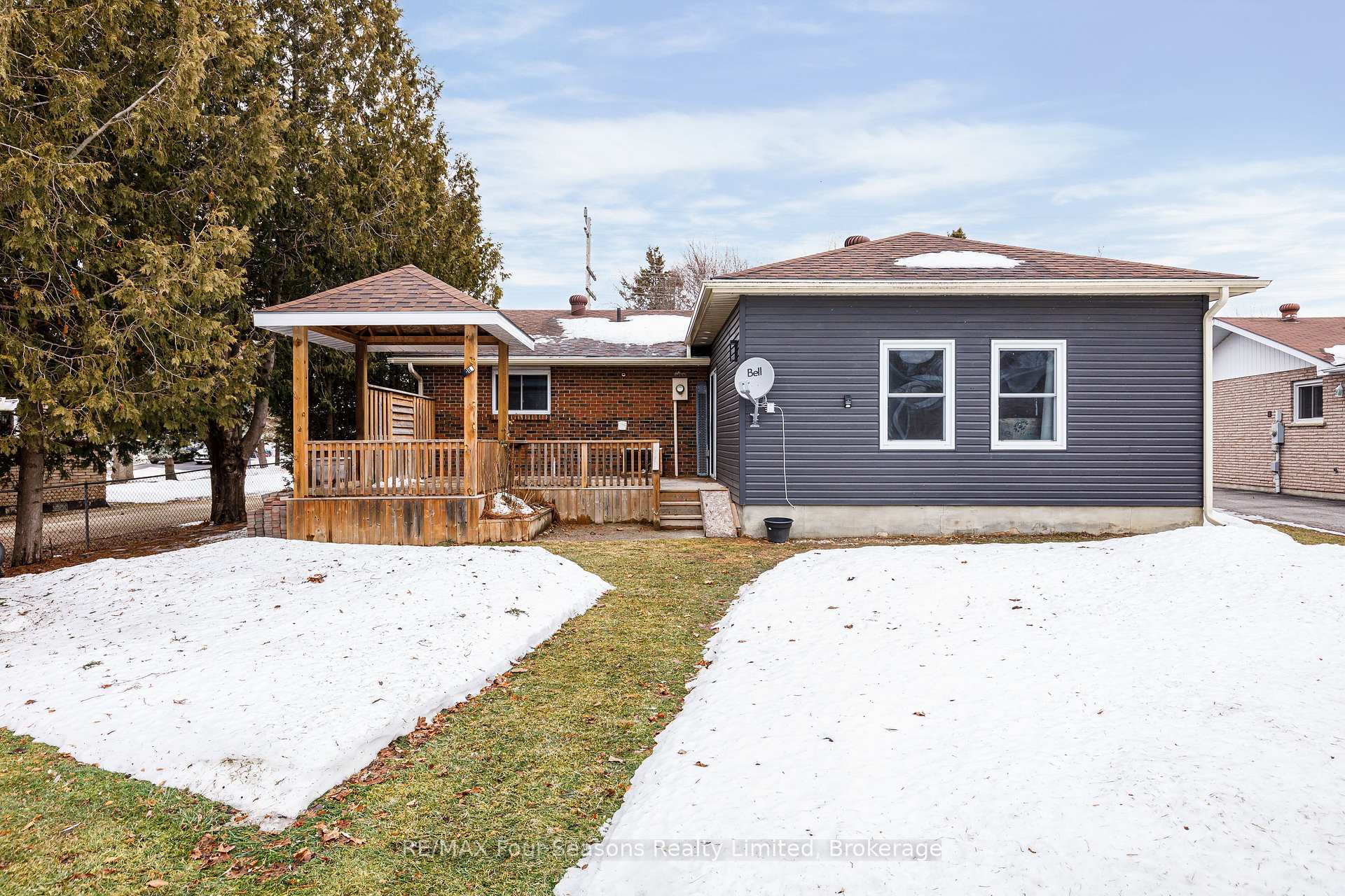 Photo 29 of 225 Christopher Street, Clearview, Stayner — HOMEH