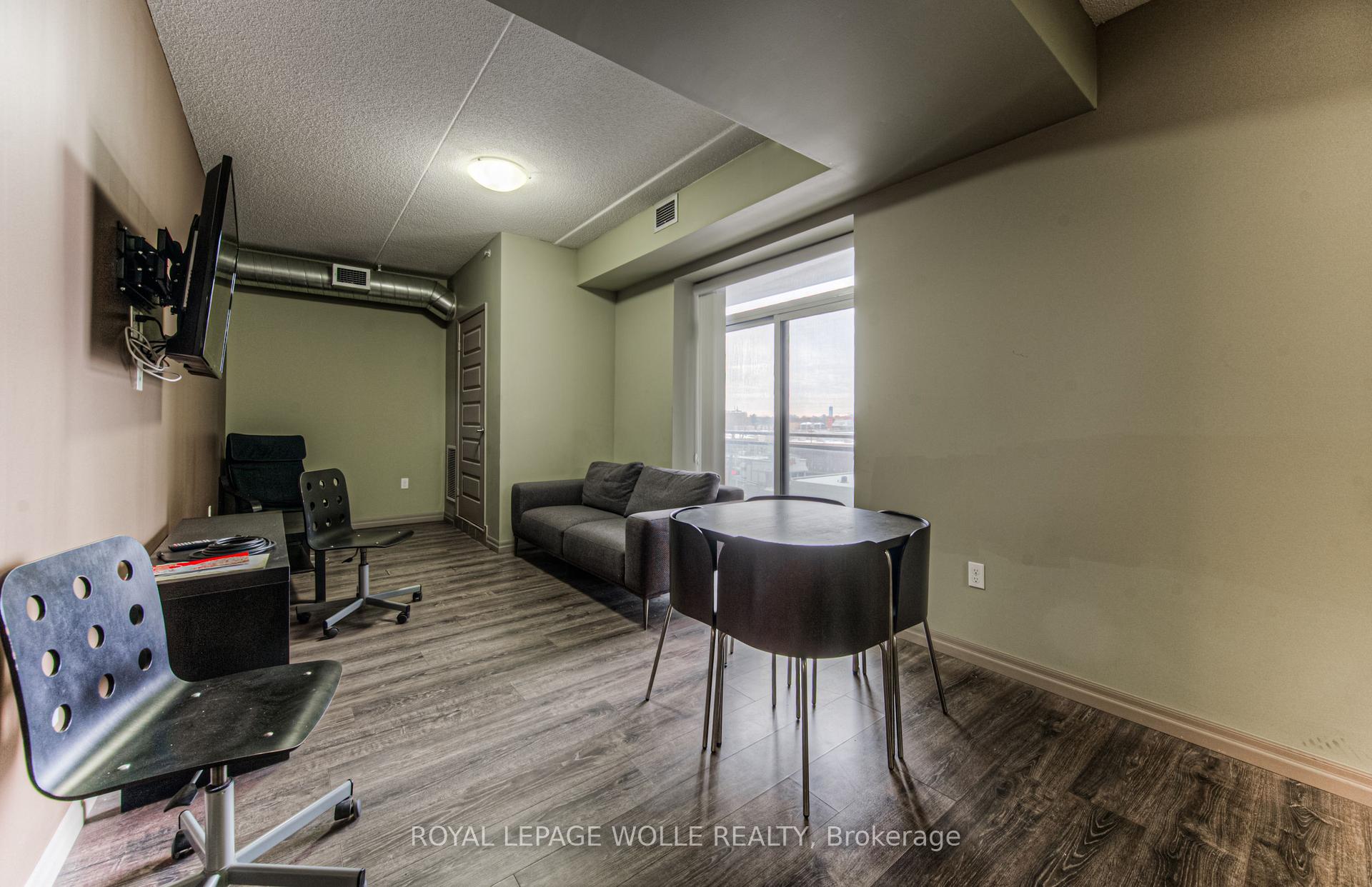 Photo 18 of Unit 401, 8 Hickory Street W, Waterloo, Beechwood/University — HOMEH