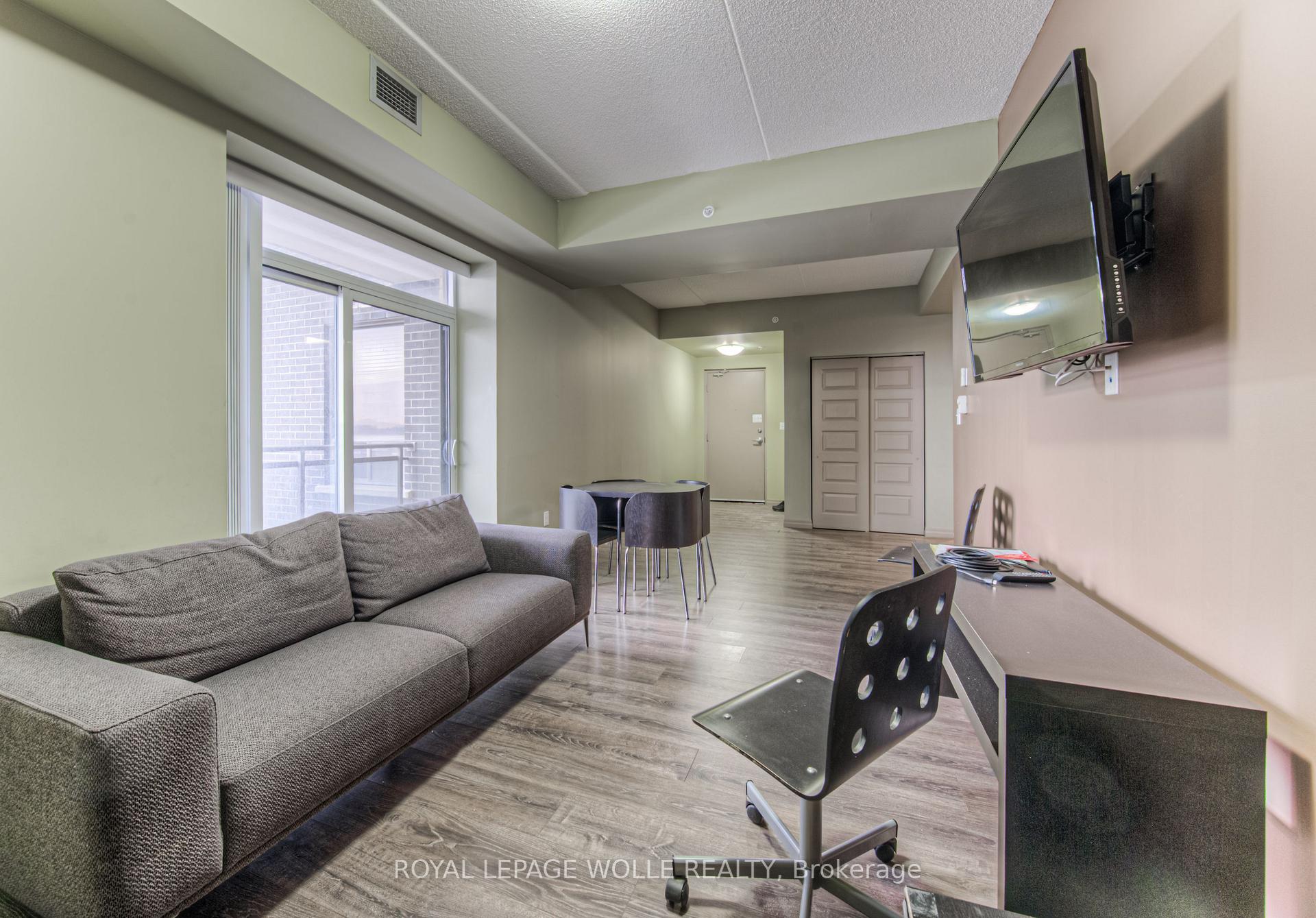Photo 4 of Unit 401, 8 Hickory Street W, Waterloo, Beechwood/University — HOMEH