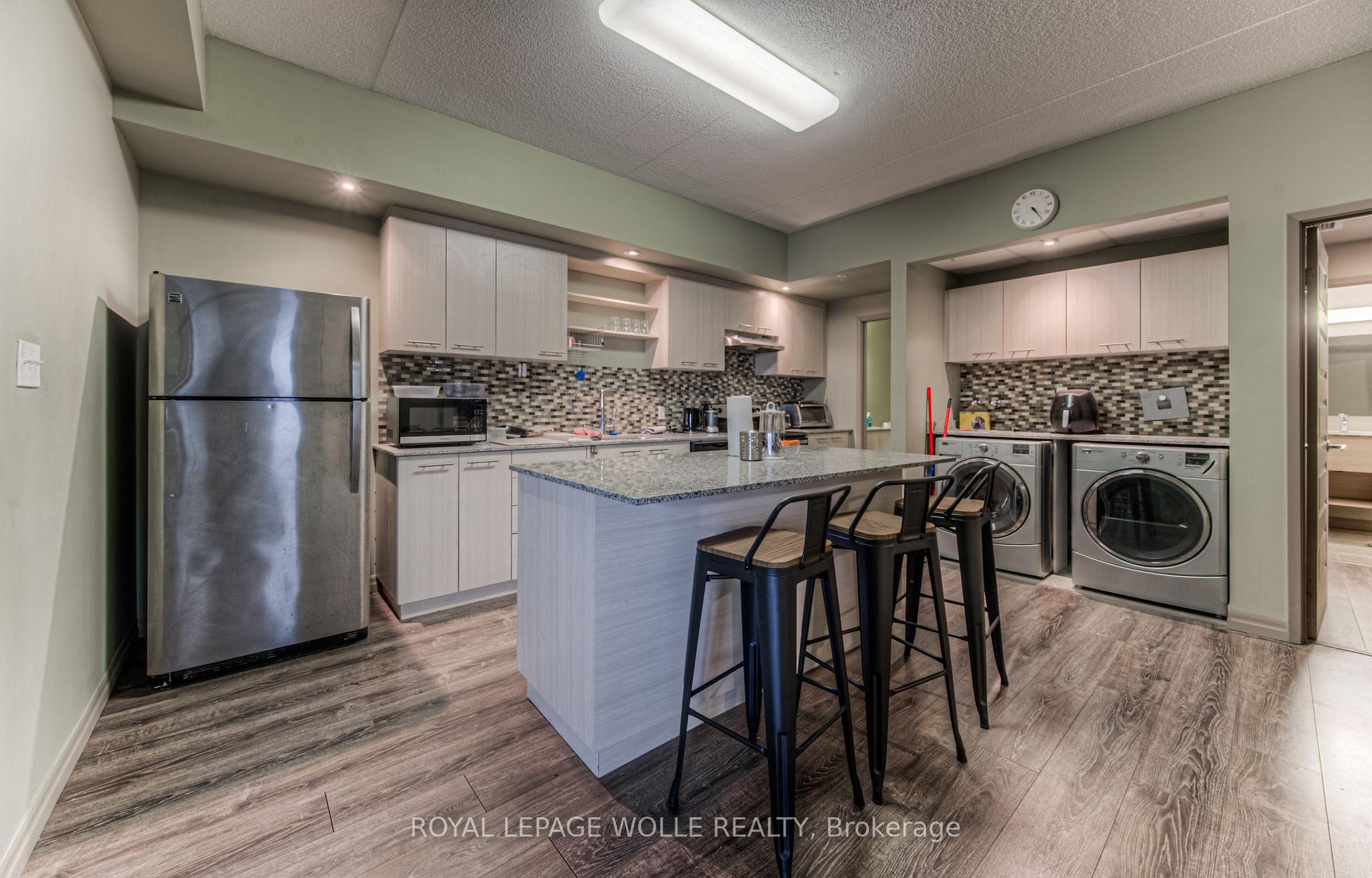 Photo 5 of Unit 401, 8 Hickory Street W, Waterloo, Beechwood/University — HOMEH