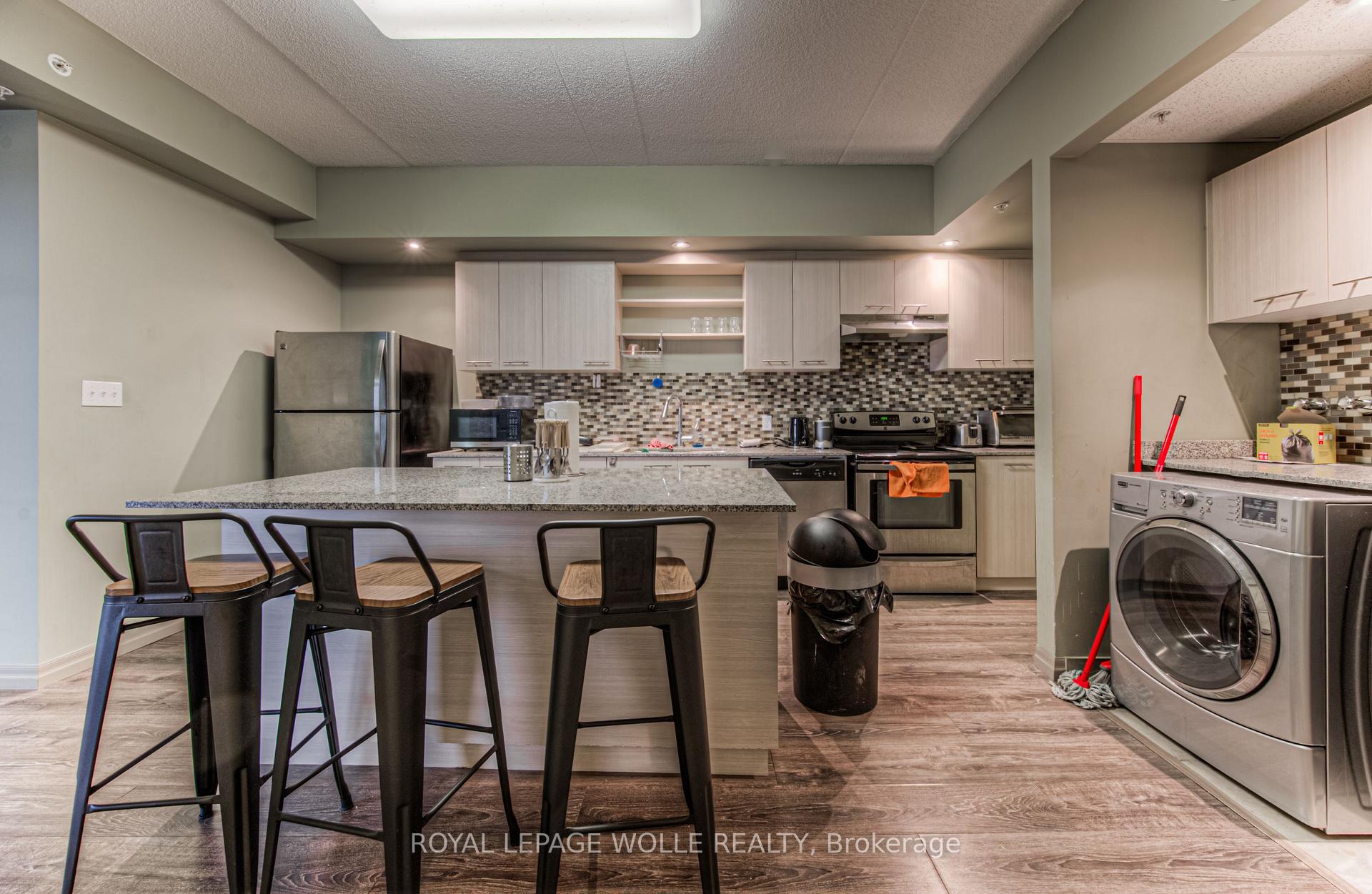 Photo 6 of Unit 401, 8 Hickory Street W, Waterloo, Beechwood/University — HOMEH