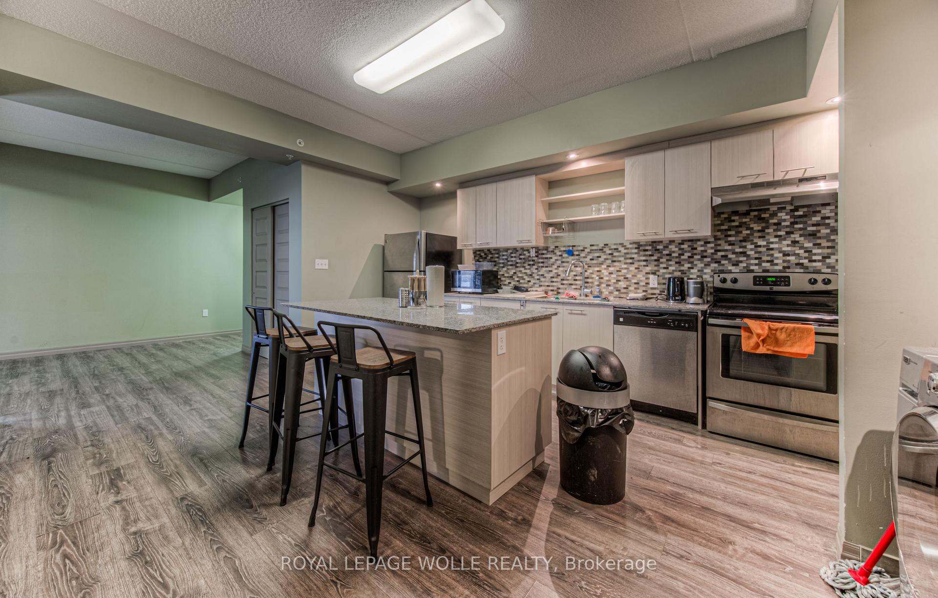 Photo 16 of Unit 401, 8 Hickory Street W, Waterloo, Beechwood/University — HOMEH