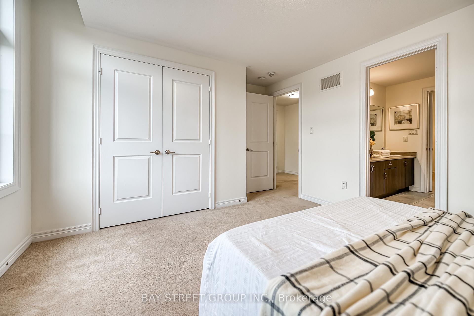 Photo 35 of 173 Conklin Crescent, Aurora, Rural Aurora — HOMEH