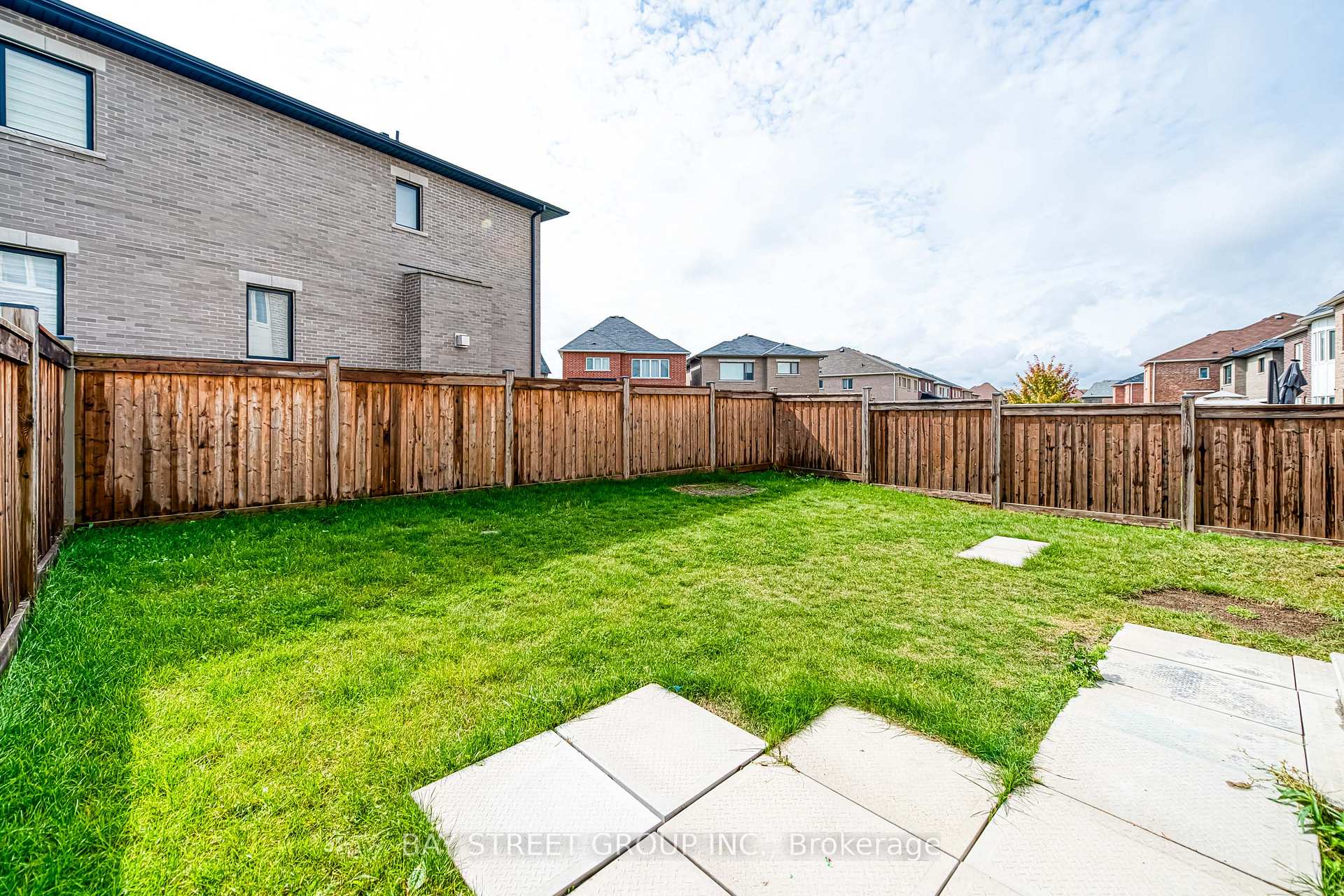 Photo 37 of 173 Conklin Crescent, Aurora, Rural Aurora — HOMEH