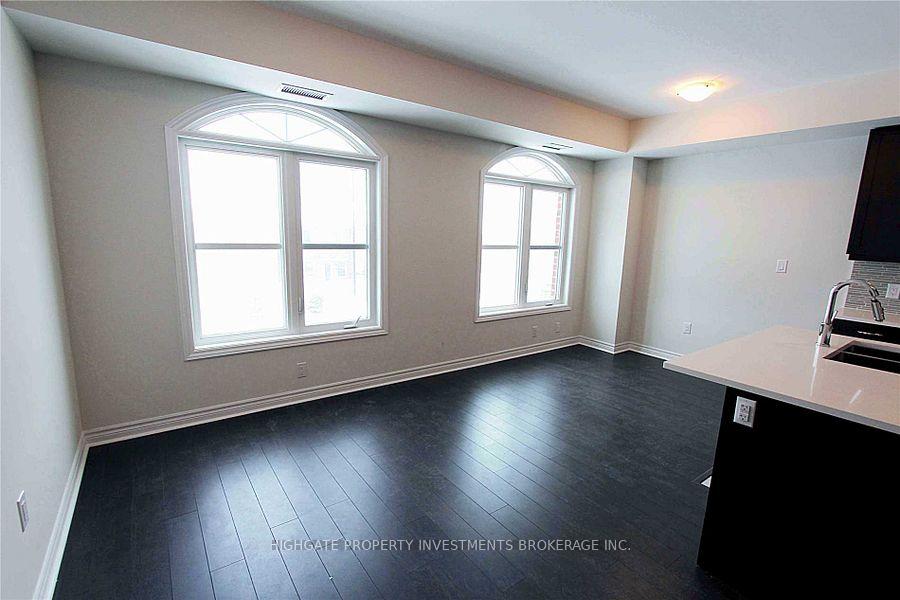 Photo 2 of Unit 4, 3905 Major Mackenzie Drive, Vaughan, Vellore Village — HOMEH