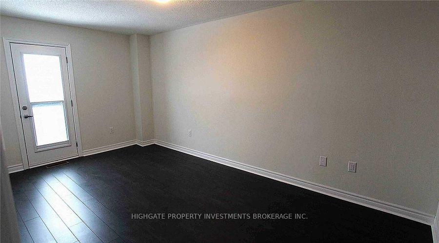Photo 6 of Unit 4, 3905 Major Mackenzie Drive, Vaughan, Vellore Village — HOMEH