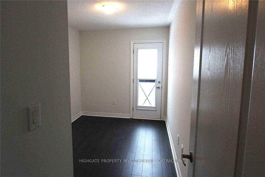 Photo 9 of Unit 4, 3905 Major Mackenzie Drive, Vaughan, Vellore Village — HOMEH