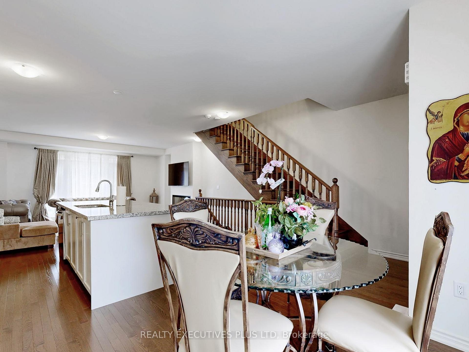 Photo 12 of 518 Danks Ridge Drive, Ajax, South East — HOMEH