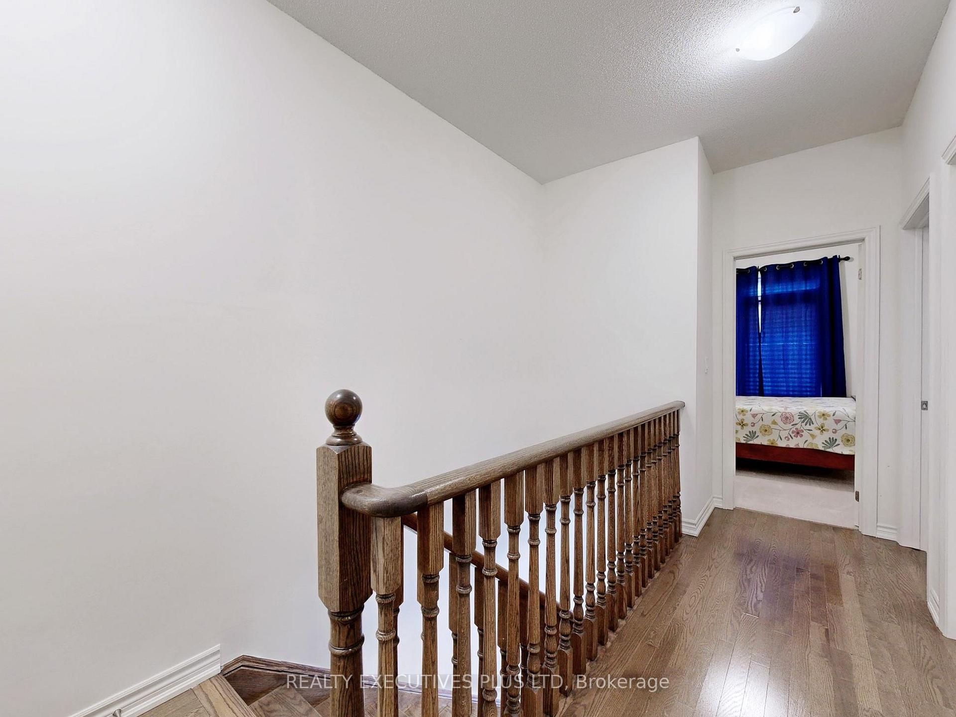Photo 17 of 518 Danks Ridge Drive, Ajax, South East — HOMEH