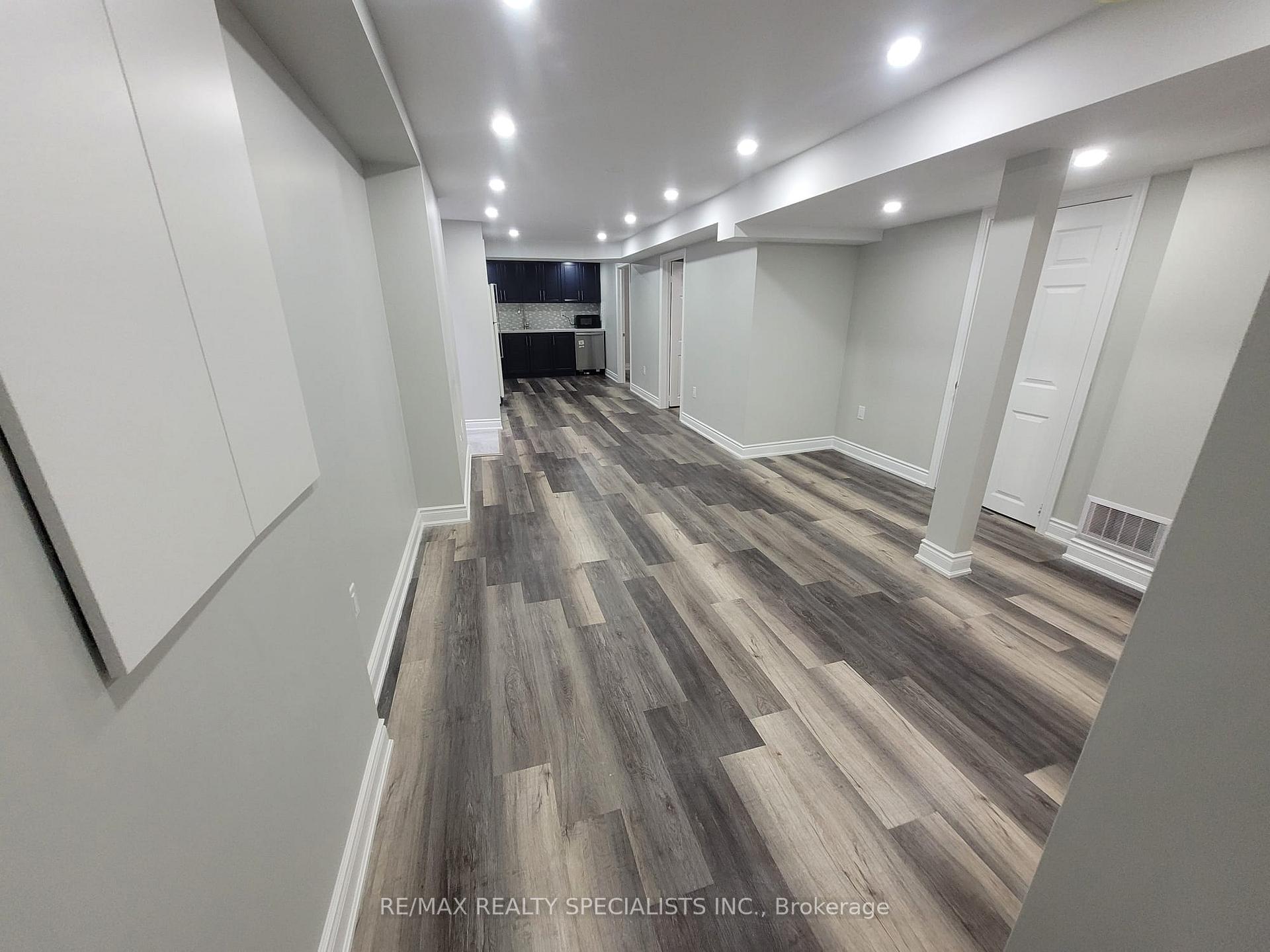 Photo 8 of 22 Furrows End, Brampton, Heart Lake West — HOMEH