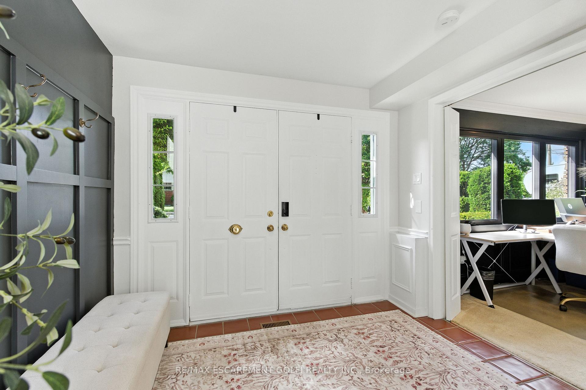 Photo 6 of 43 Belair Drive, Hamilton, Centremount — HOMEH