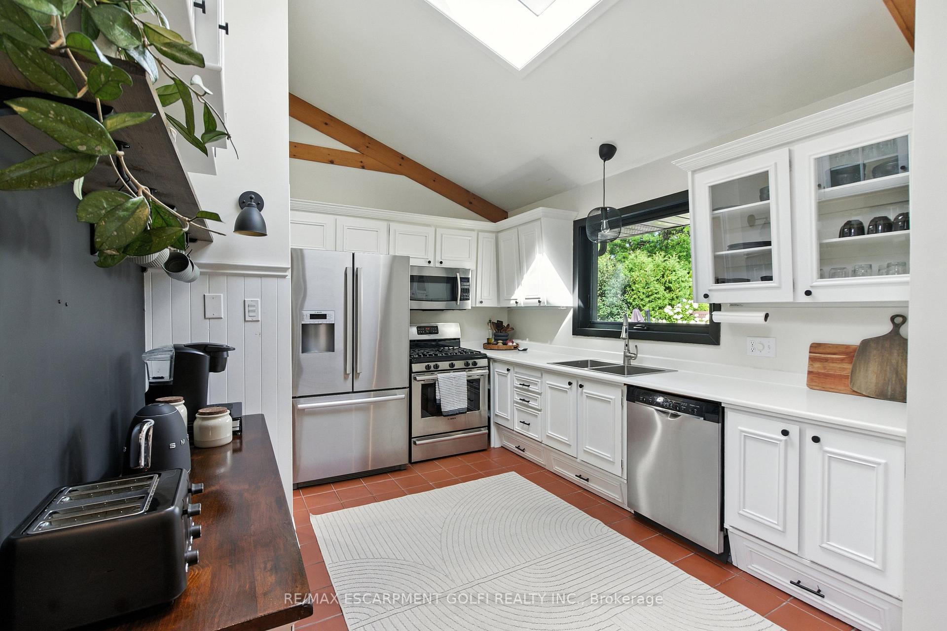 Photo 40 of 43 Belair Drive, Hamilton, Centremount — HOMEH