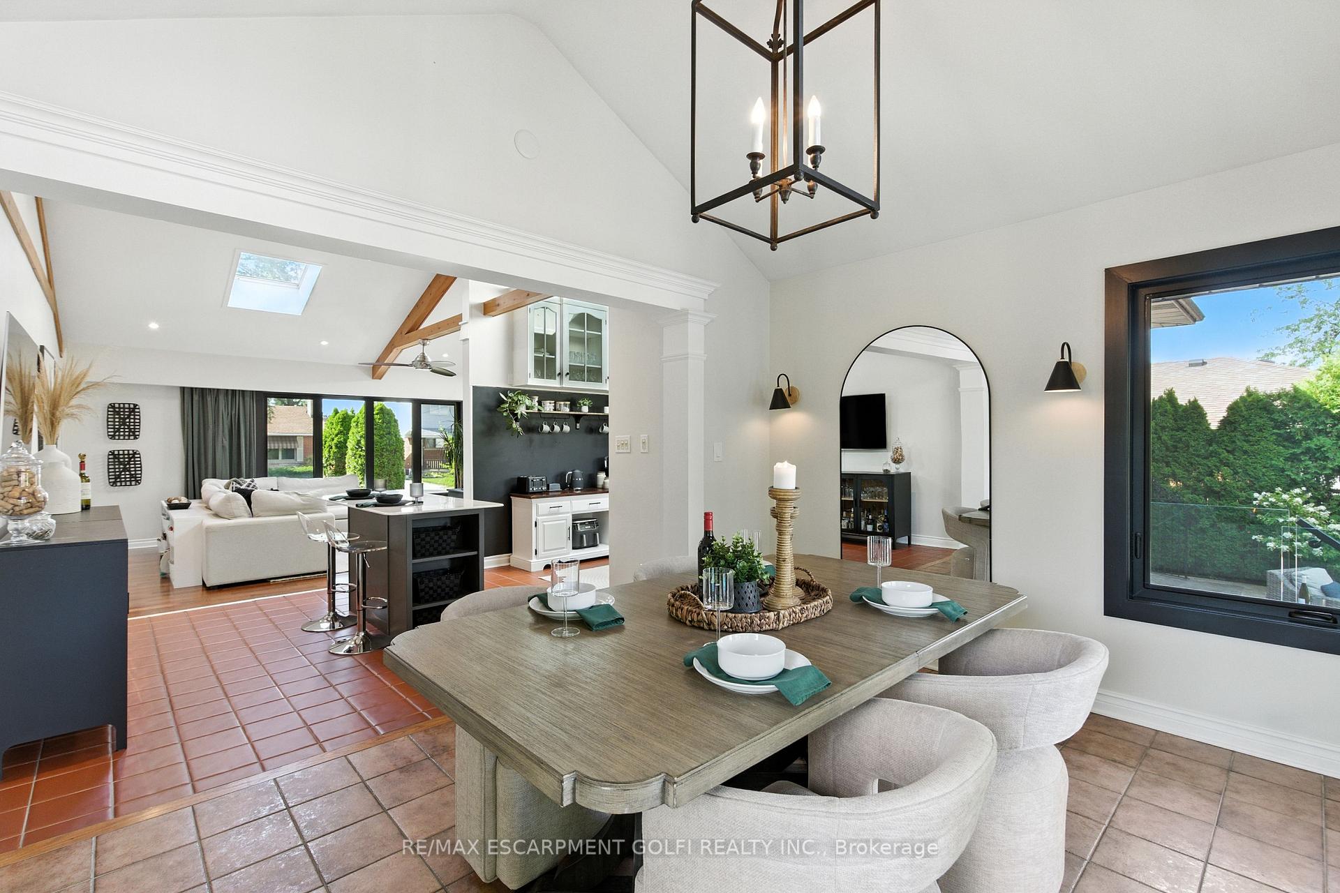 Photo 24 of 43 Belair Drive, Hamilton, Centremount — HOMEH