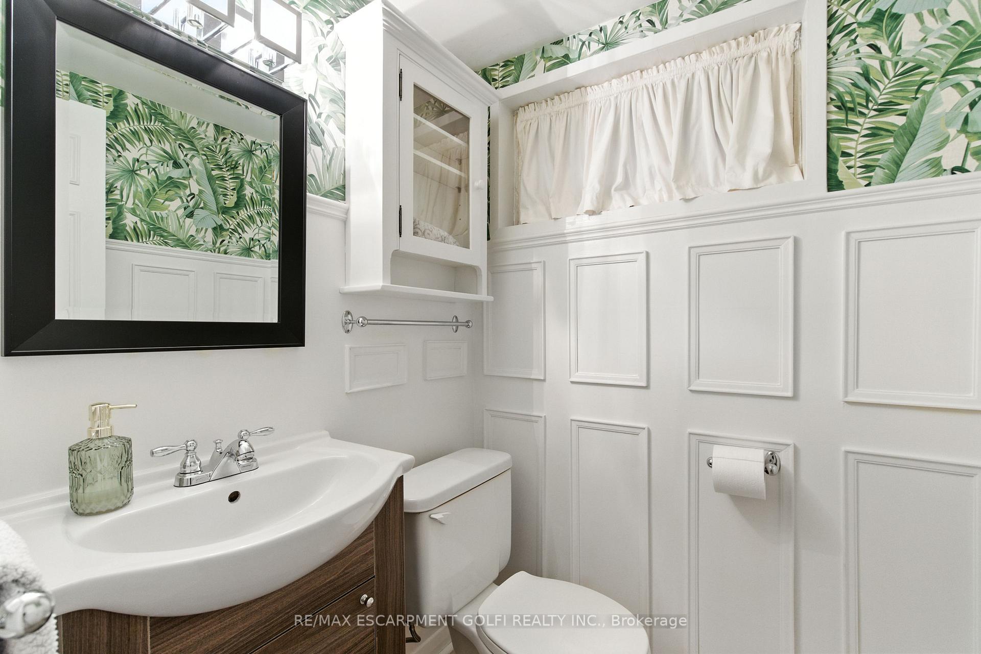 Photo 27 of 43 Belair Drive, Hamilton, Centremount — HOMEH