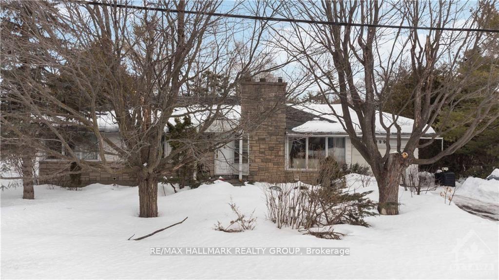 Photo 8 of 999 Laporte Street, Ottawa, Beacon Hill South — HOMEH