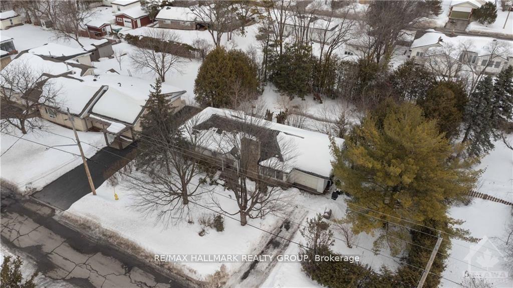 Photo 2 of 999 Laporte Street, Ottawa, Beacon Hill South — HOMEH