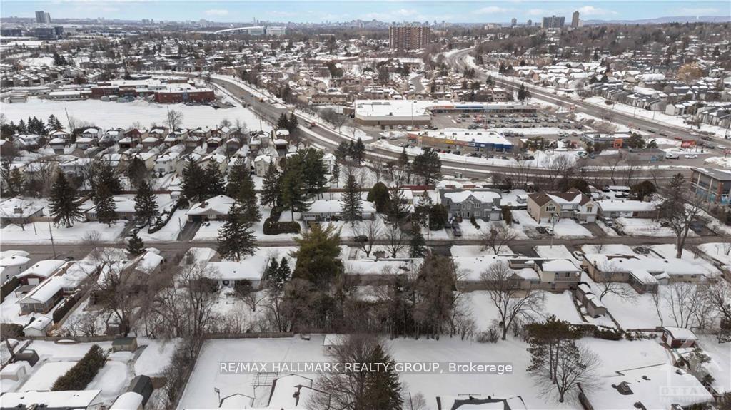 Photo 9 of 999 Laporte Street, Ottawa, Beacon Hill South — HOMEH