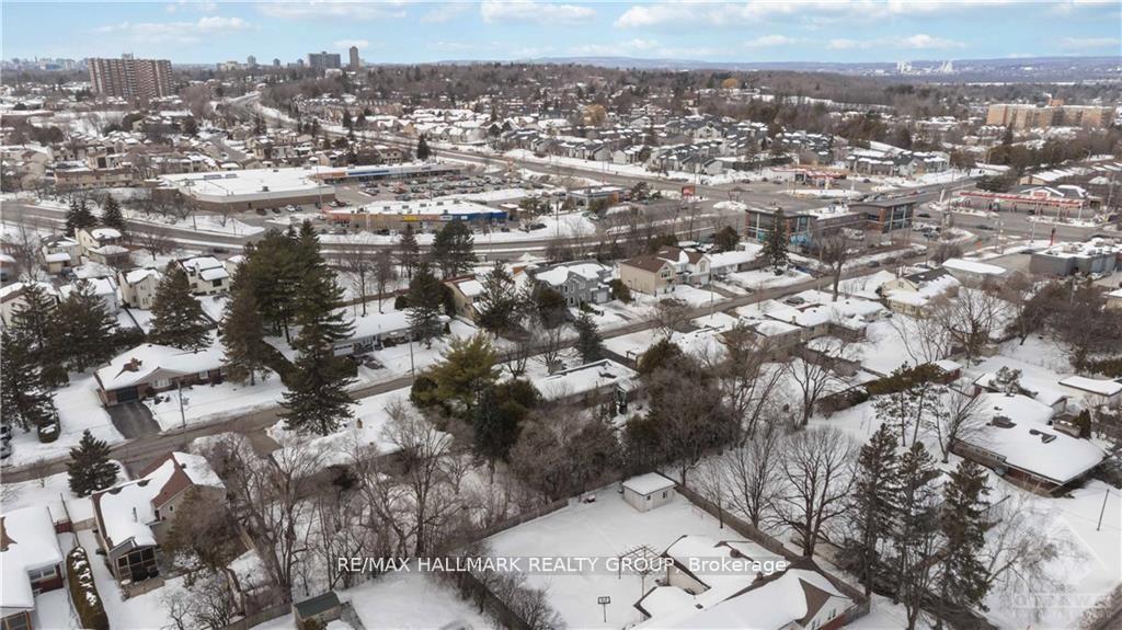 Photo 5 of 999 Laporte Street, Ottawa, Beacon Hill South — HOMEH