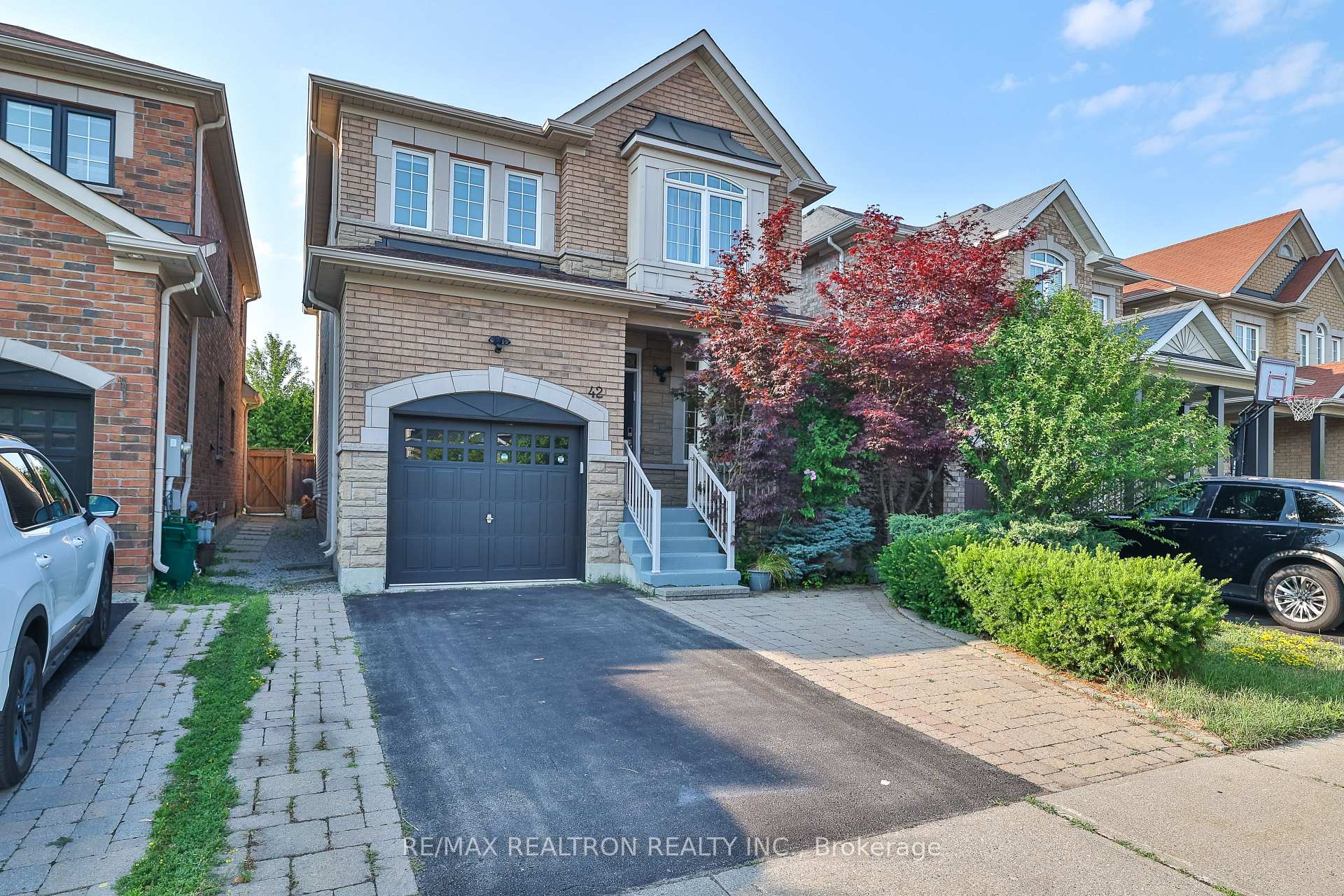 Photo 1 of 42 Southvale Drive, Vaughan, Patterson — HOMEH
