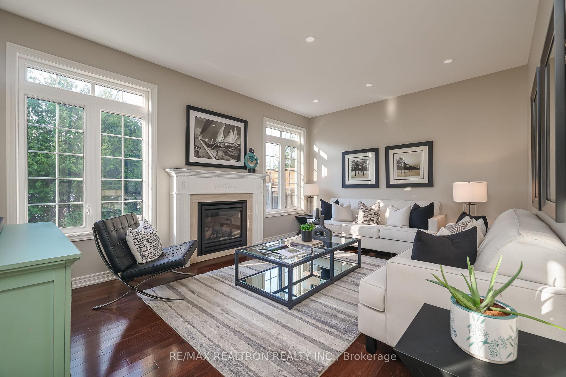 Photo 6 of 42 Southvale Drive, Vaughan, Patterson — HOMEH