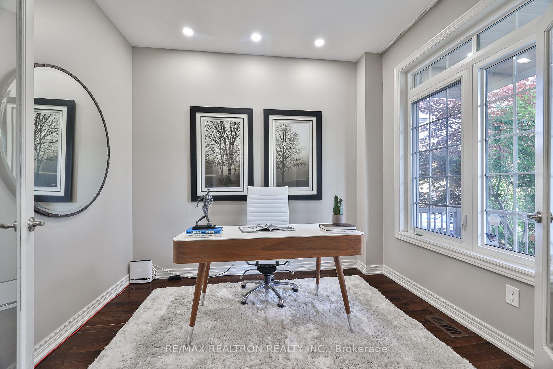 Photo 8 of 42 Southvale Drive, Vaughan, Patterson — HOMEH