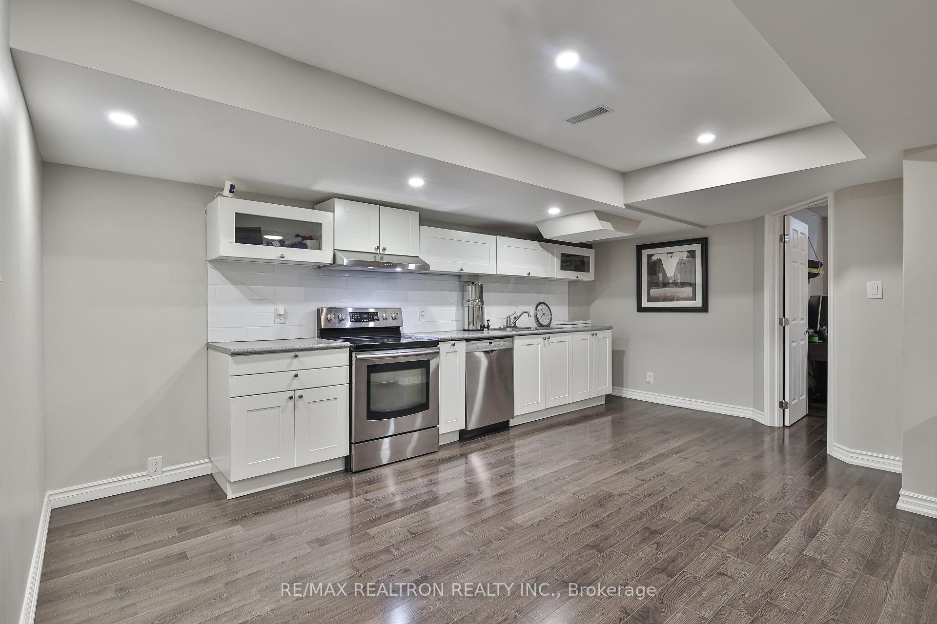 Photo 21 of 42 Southvale Drive, Vaughan, Patterson — HOMEH