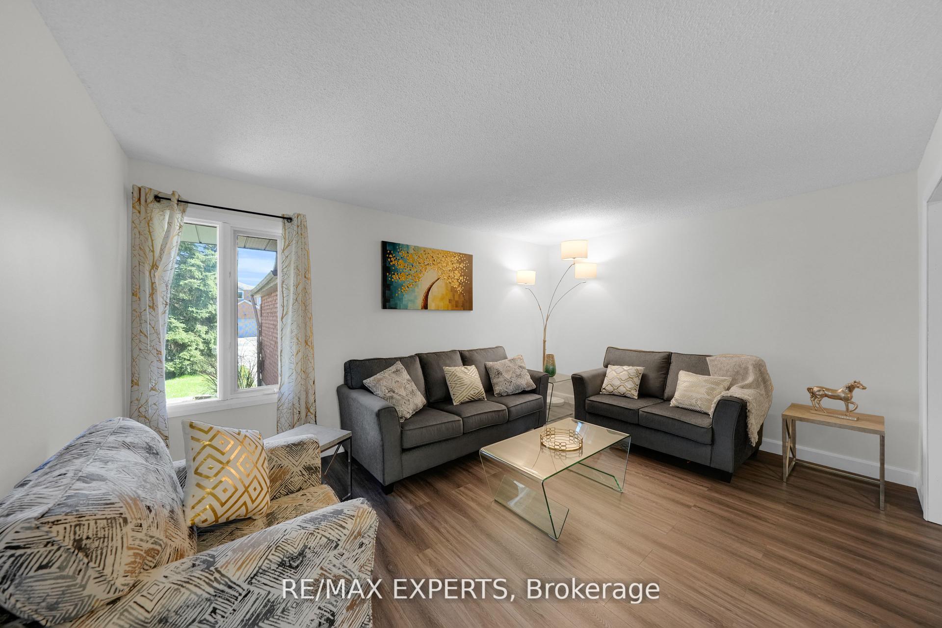 Photo 20 of 10 Wallace Drive, Barrie, Northwest — HOMEH