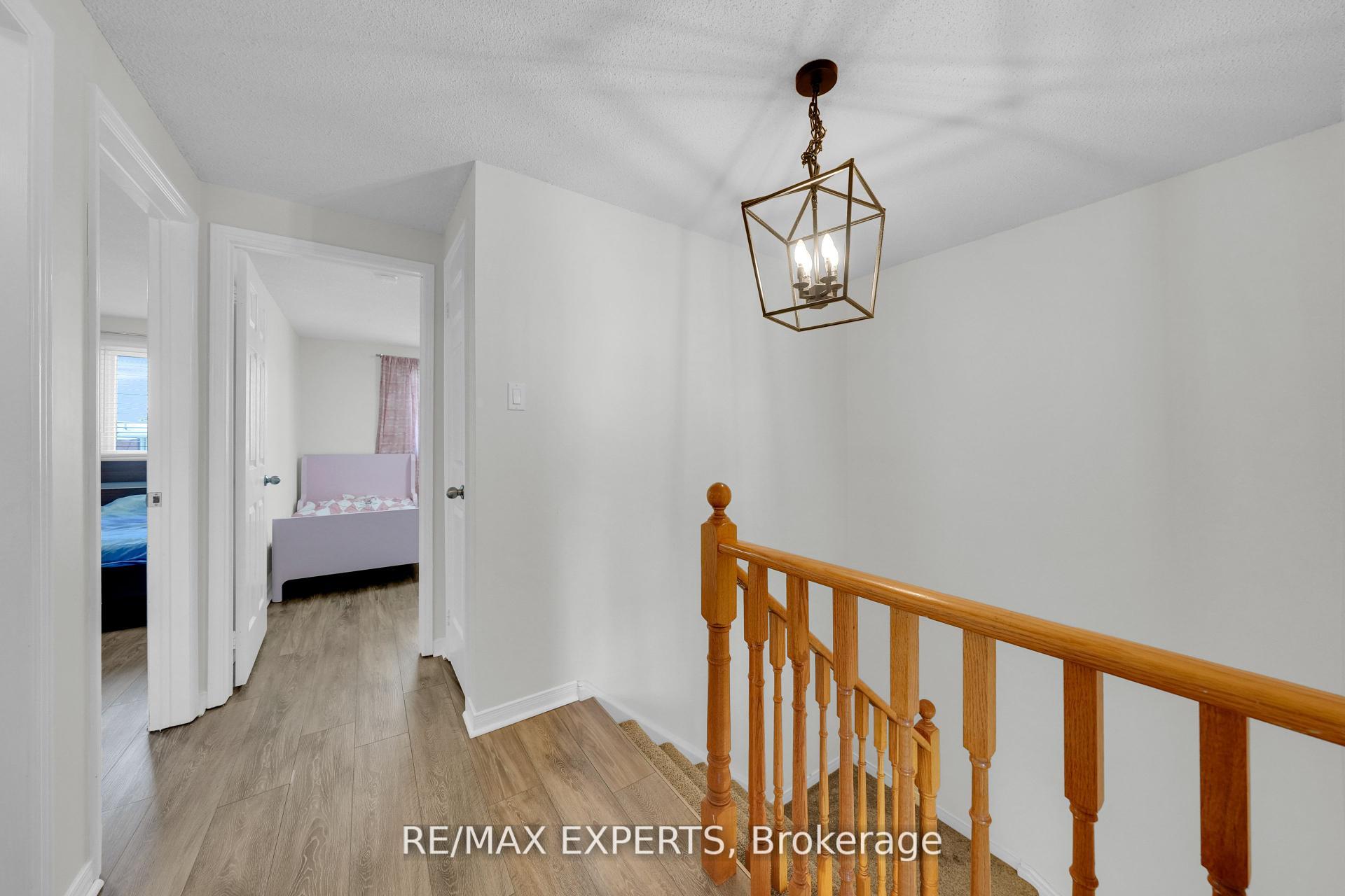 Photo 22 of 10 Wallace Drive, Barrie, Northwest — HOMEH