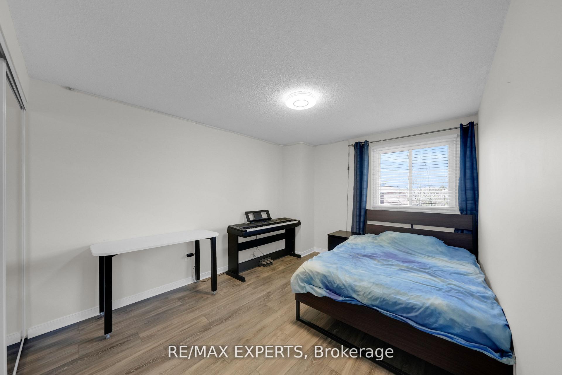 Photo 24 of 10 Wallace Drive, Barrie, Northwest — HOMEH