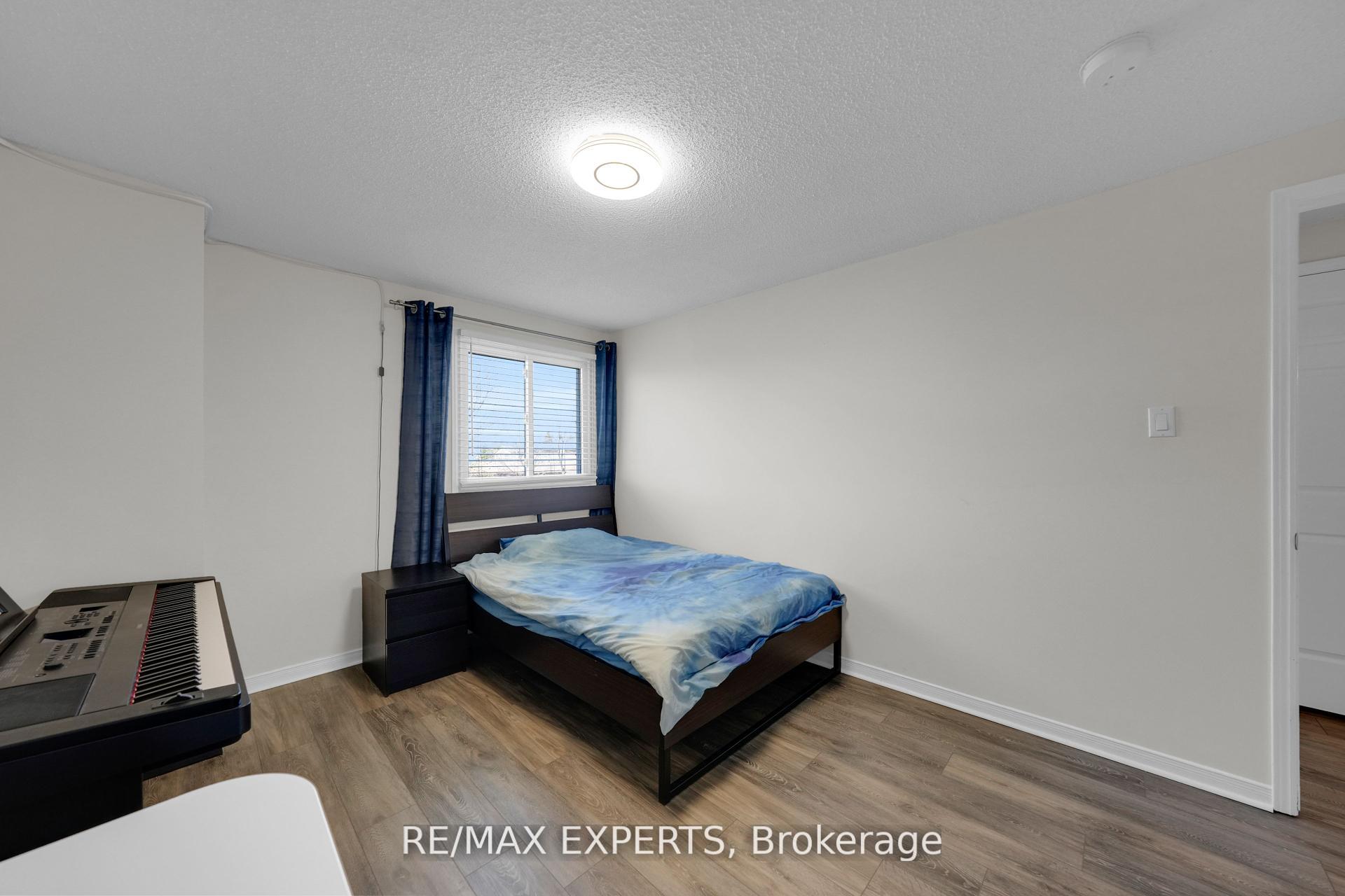 Photo 32 of 10 Wallace Drive, Barrie, Northwest — HOMEH