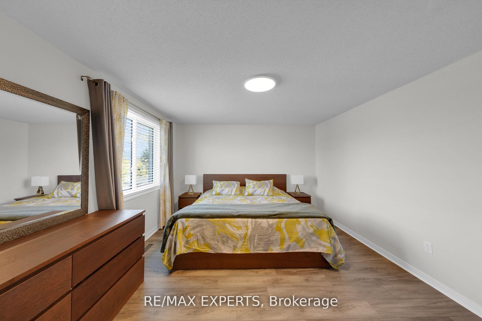 Photo 25 of 10 Wallace Drive, Barrie, Northwest — HOMEH