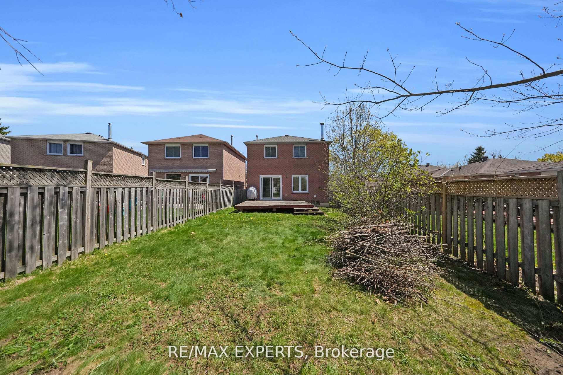 Photo 33 of 10 Wallace Drive, Barrie, Northwest — HOMEH