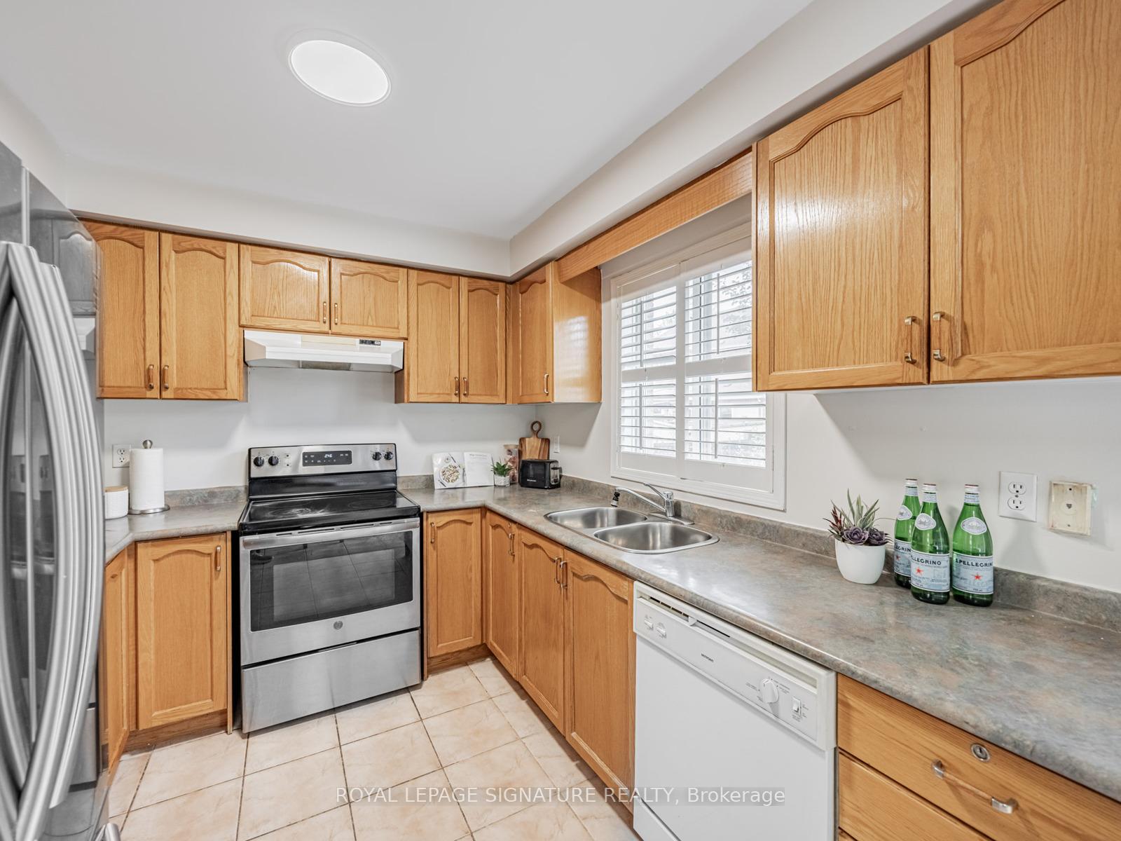 Photo 14 of 83 Giraffe Avenue, Brampton, Sandringham-Wellington — HOMEH
