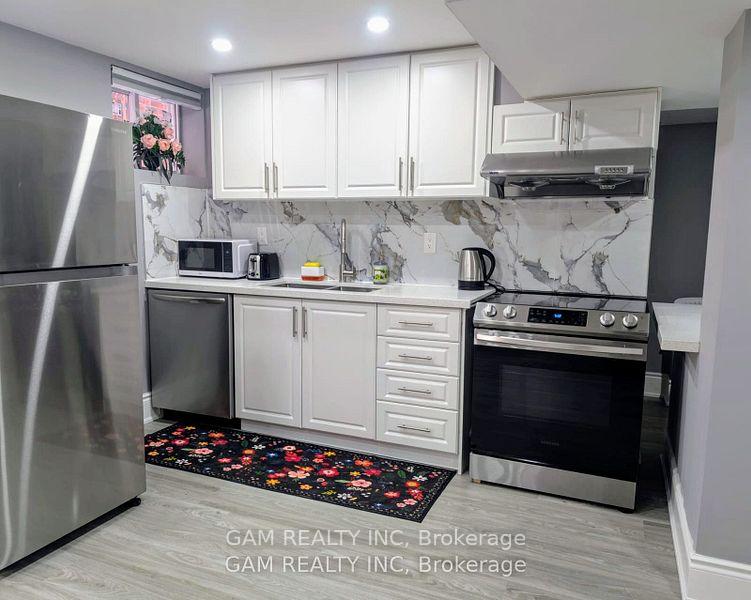 Photo 3 of Unit Lower level, 58 Ebby Avenue, Brampton, Heart Lake West — HOMEH