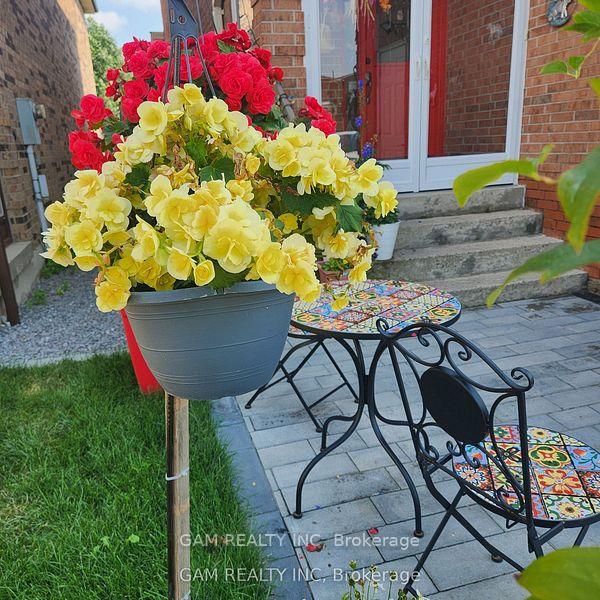 Photo 4 of Unit Lower level, 58 Ebby Avenue, Brampton, Heart Lake West — HOMEH