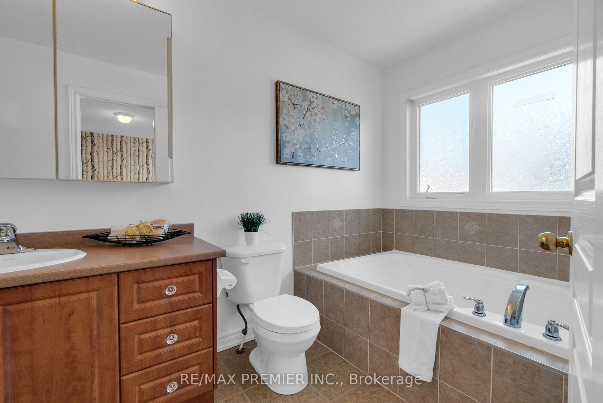 Photo 12 of 47 Aspermont Crescent, Brampton, Bram East — HOMEH