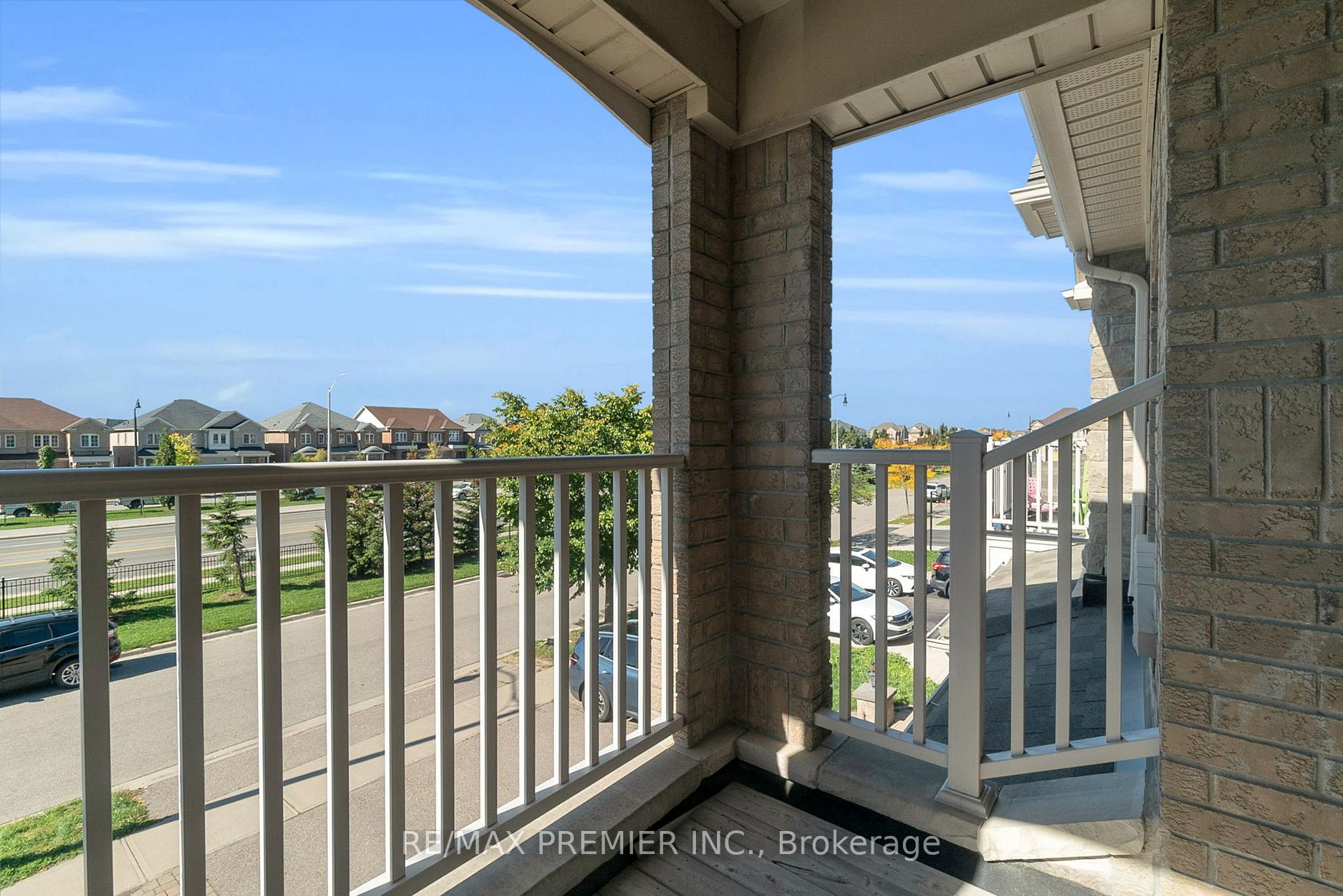 Photo 6 of 47 Aspermont Crescent, Brampton, Bram East — HOMEH