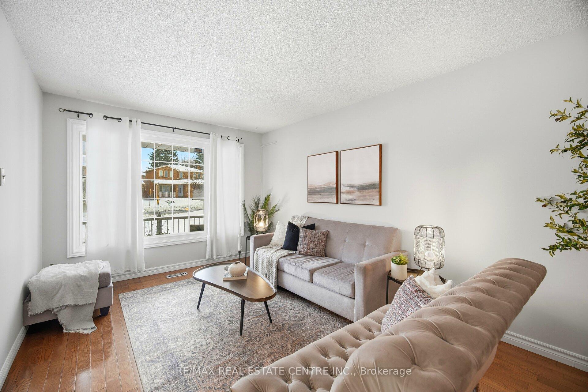 Photo 8 of 61 Sunforest Drive, Brampton, Heart Lake West — HOMEH