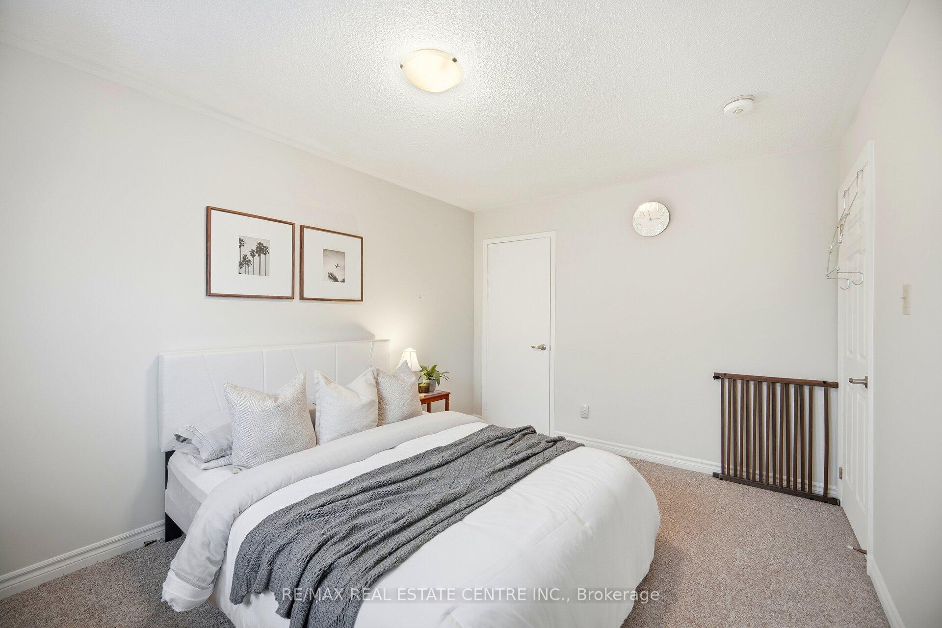 Photo 18 of 61 Sunforest Drive, Brampton, Heart Lake West — HOMEH
