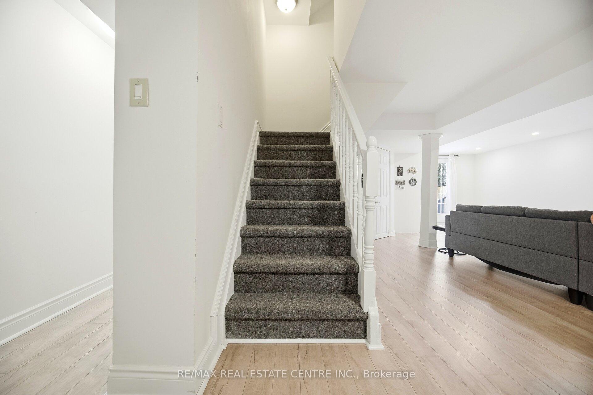 Photo 20 of 61 Sunforest Drive, Brampton, Heart Lake West — HOMEH