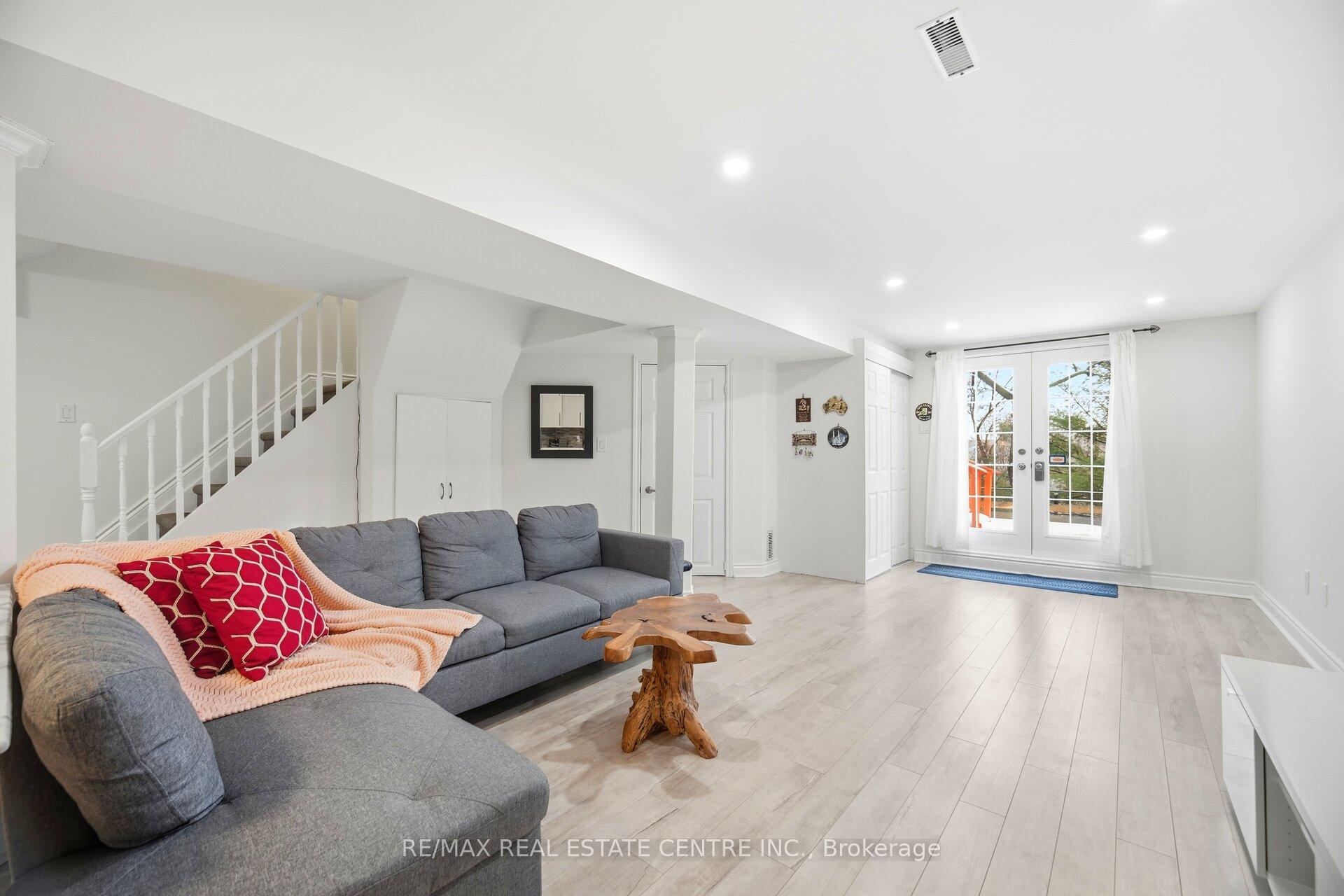 Photo 36 of 61 Sunforest Drive, Brampton, Heart Lake West — HOMEH