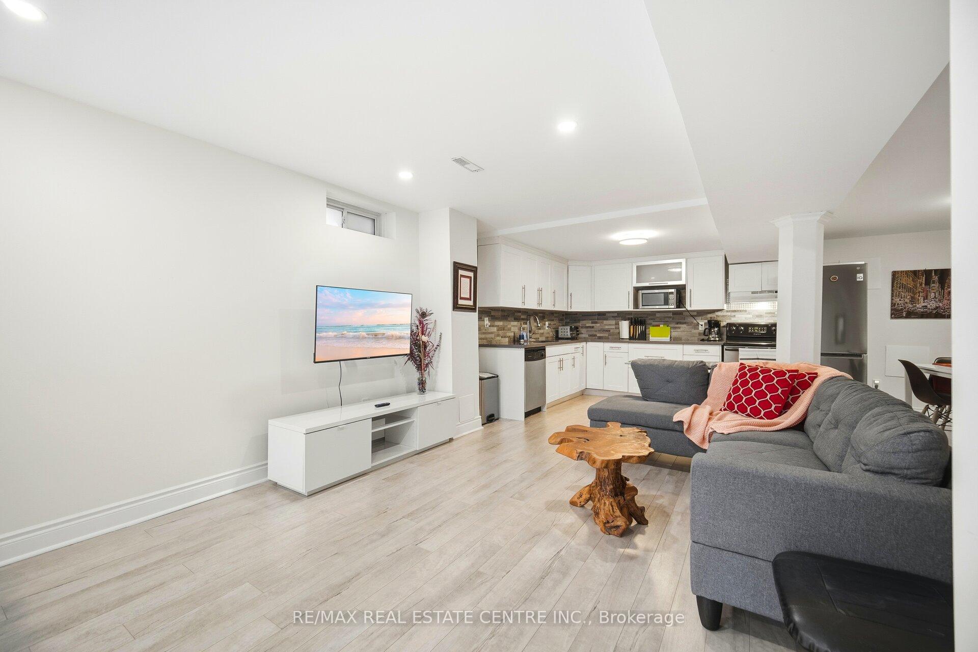 Photo 40 of 61 Sunforest Drive, Brampton, Heart Lake West — HOMEH