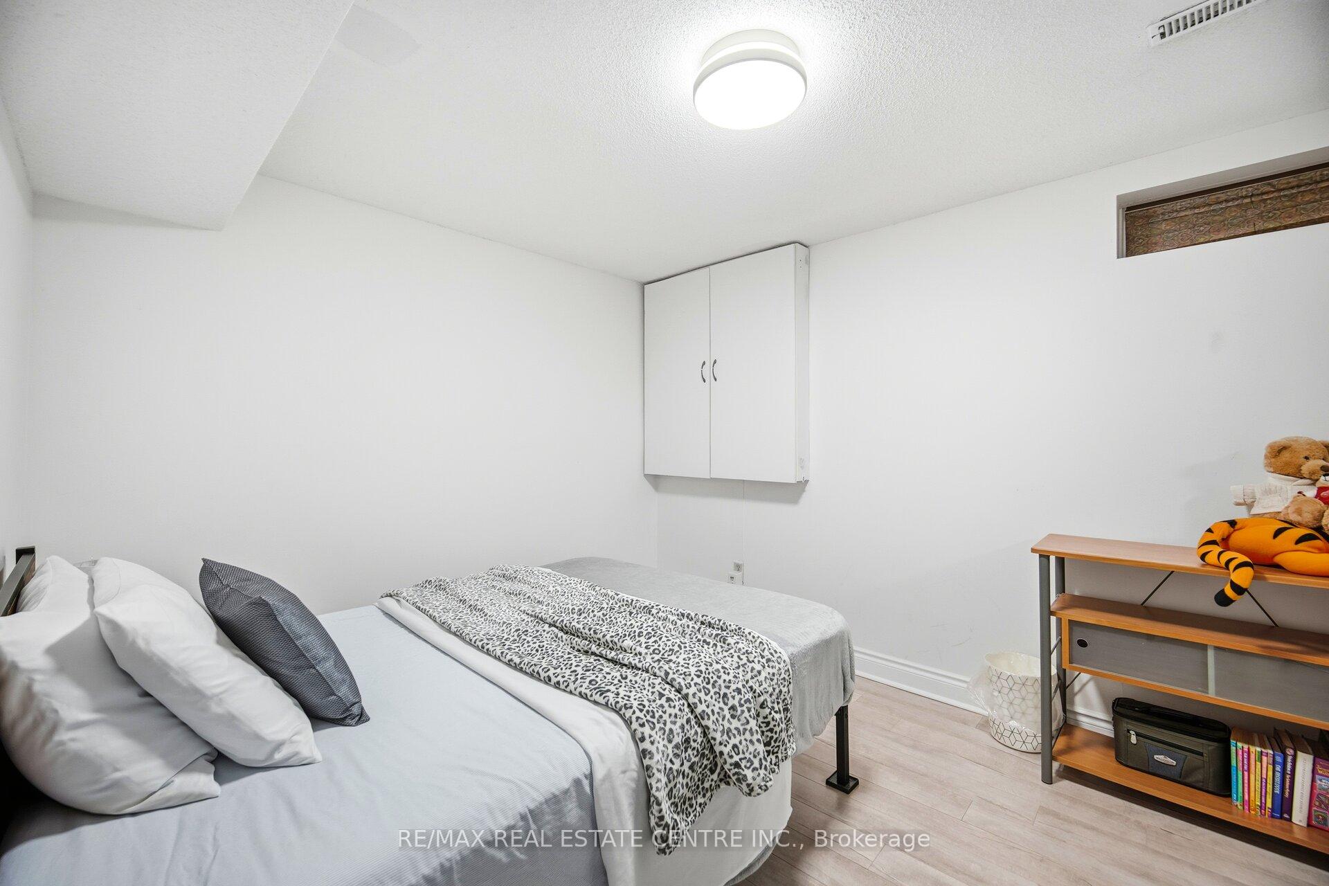 Photo 37 of 61 Sunforest Drive, Brampton, Heart Lake West — HOMEH