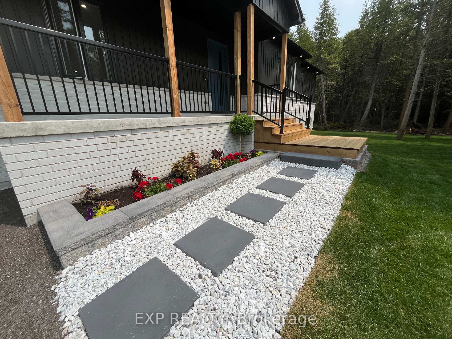 Photo 20 of 48 Iroquois Crescent, Tiny, Rural Tiny — HOMEH